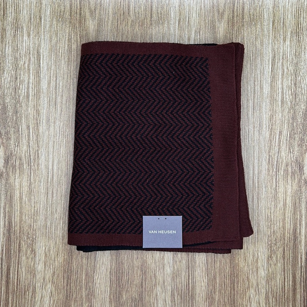 Men's Van Heusen scarf NWT